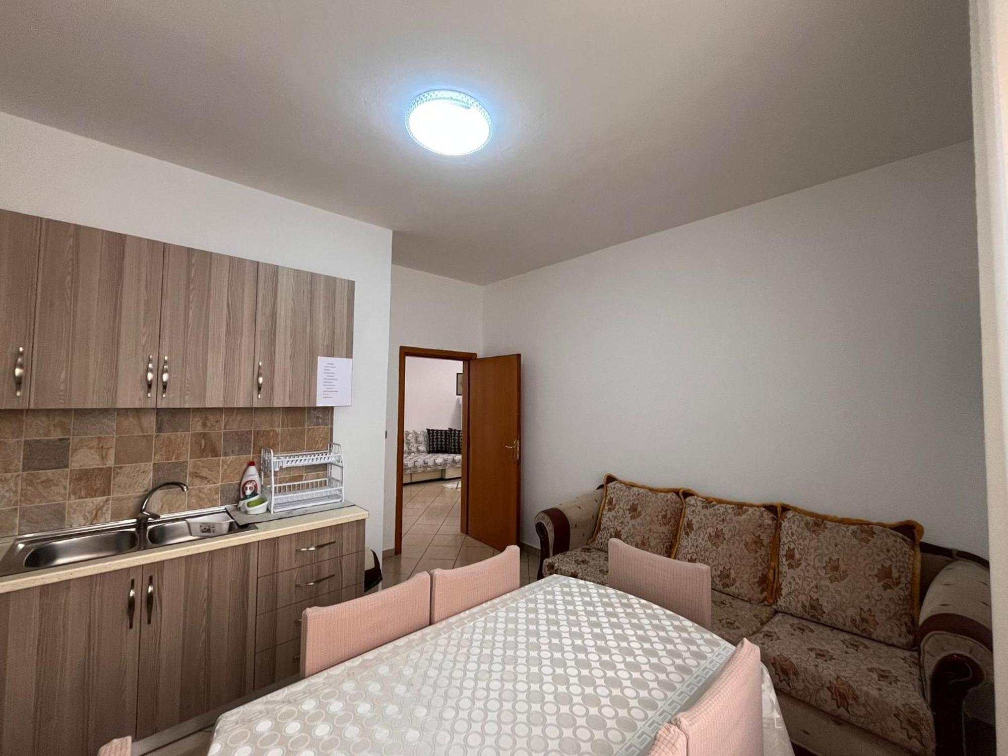 Rikardo Apartament Lägenhet Vlorë Exteriör bild